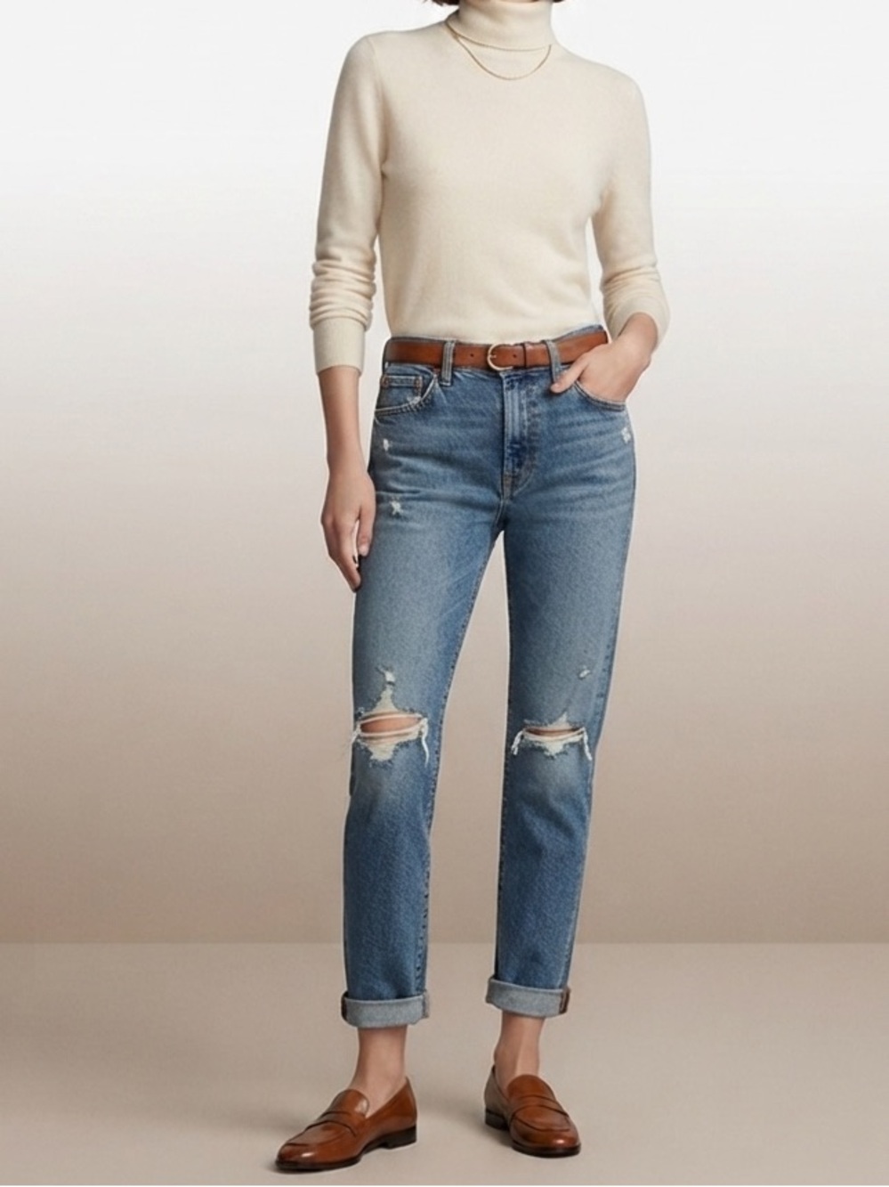 Lucky Brand Blue Highrise Relaxed Taper Distressed Jeans Size 2 / 26 Cotton